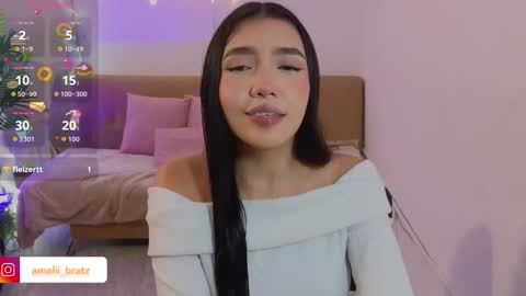 Snapshot of ameelia_tay chatting on 10.07.25 AMELIA online show from 10.07.25