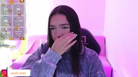 Snapshot of ameelia_tay chatting on 11.25.25 AMELIA online show from 11.25.25