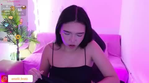 Snapshot of ameelia_tay chatting on 11.26.25 AMELIA online show from 11.26.25