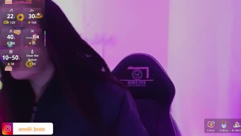 Snapshot of ameelia_tay chatting on 11.27.25 AMELIA online show from 11.27.25