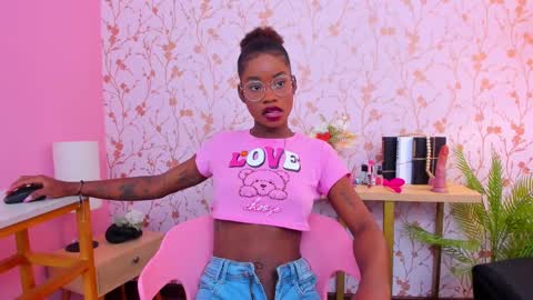 Amelia Adams online show from 03.05.25