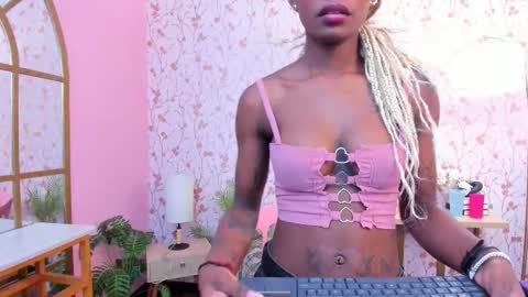 Amelia Adams online show from 09.18.25