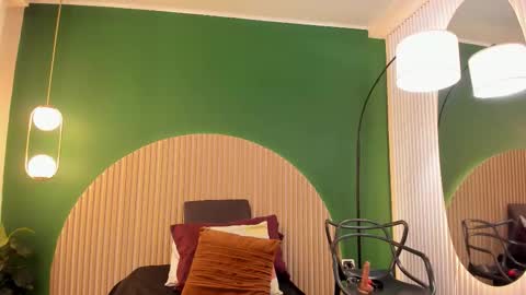 Amelia Adams online show from 11.15.25