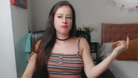 Snapshot of amelia_bella chatting on 12.05.25 amelia online show from 12.05.25