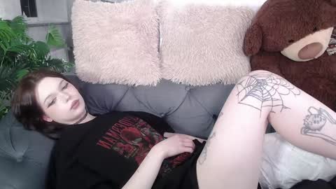 Snapshot of amelia_mays chatting on 12.08.24 Amelia online show from 12.08.24