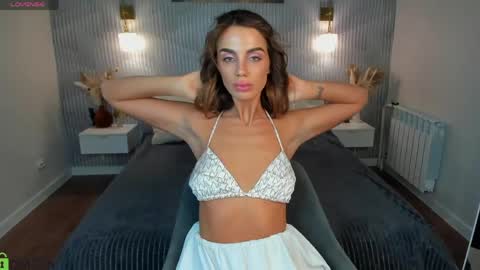 Snapshot of amelia_milly chatting on 04.18.26 amelia online show from 04.18.26