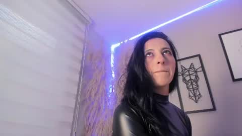 Snapshot of amelia_simpson chatting on 06.20.26 online show from 06.20.26