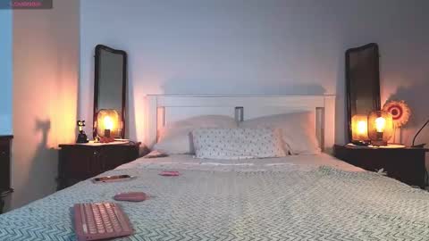 Snapshot of ameliaantonia chatting on 10.14.25 Amelia online show from 10.14.25