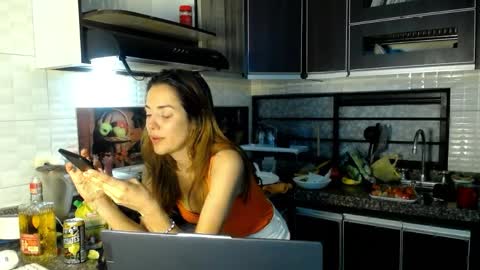 Amalia Castro online show from 04.12.26