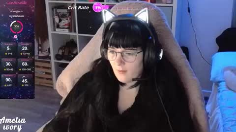 Snapshot of ameliaivory chatting on 10.15.25 ameliaivory online show from 10.15.25