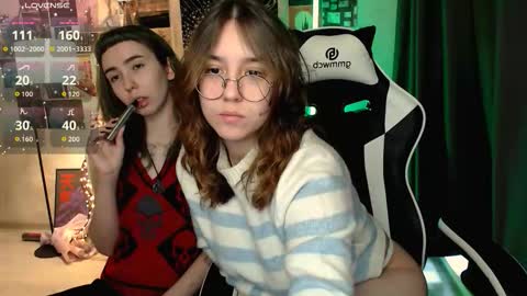 Snapshot of ameliameadd chatting on 10.20.25 Amelia online show from 10.20.25