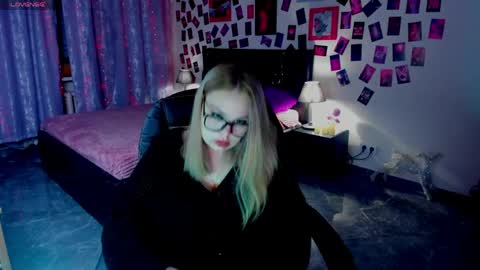 Snapshot of ameliamerris chatting on 04.01.26 Amelia online show from 04.01.26