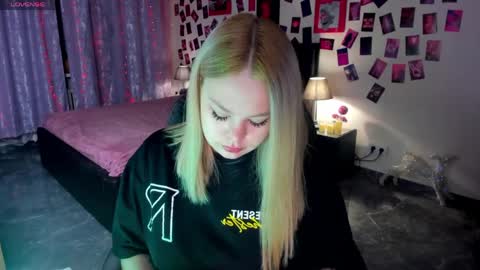 Snapshot of ameliamerris chatting on 04.02.26 Amelia online show from 04.02.26