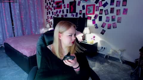 Snapshot of ameliamerris chatting on 04.07.26 Amelia online show from 04.07.26