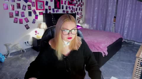 Snapshot of ameliamerris chatting on 04.08.26 Amelia online show from 04.08.26