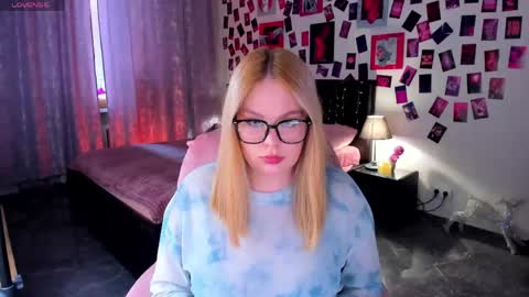 Snapshot of ameliamerris chatting on 04.16.26 Amelia online show from 04.16.26