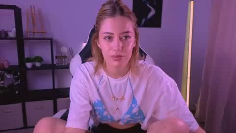 Snapshot of ameliarosaline chatting on 06.27.26 ameliarosaline online show from 06.27.26