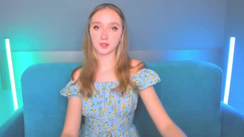 Snapshot of ameliawise chatting on 12.19.24 ameliawise online show from 12.19.24