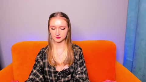 Snapshot of ameliawise chatting on 12.22.24 ameliawise online show from 12.22.24