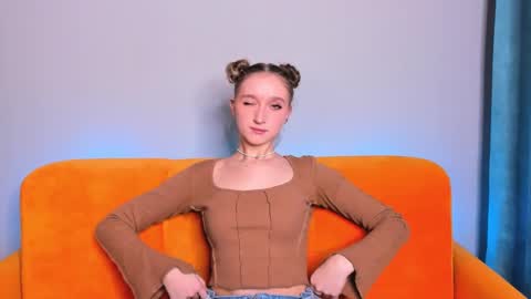 Snapshot of ameliawise chatting on 12.28.24 ameliawise online show from 12.28.24