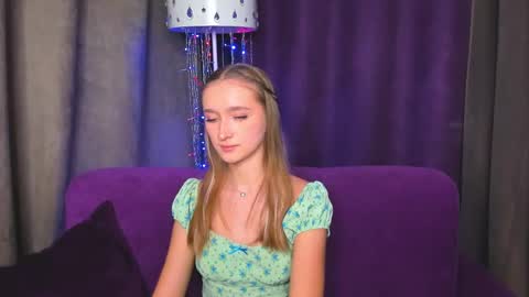 Snapshot of ameliawise chatting on 01.06.25 ameliawise online show from 01.06.25