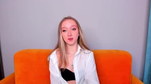 Snapshot of ameliawise chatting on 01.25.25 ameliawise online show from 01.25.25