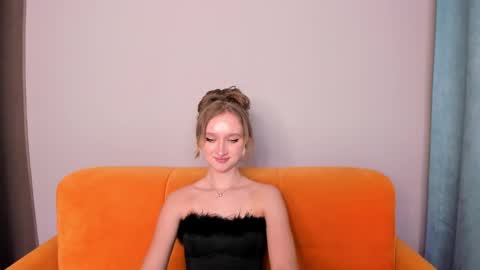 Snapshot of ameliawise chatting on 02.18.25 ameliawise online show from 02.18.25