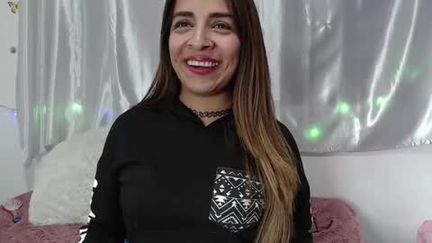 amelie brown online show from 02.13.25