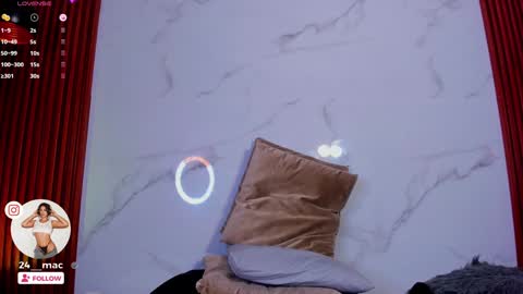 Alejandra  online show from 01.17.25