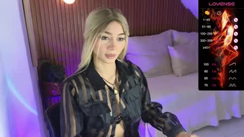 Isabella online show from 01.13.25