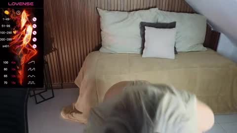 Isabella online show from 03.10.25