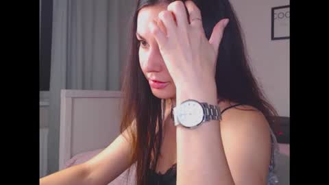 amelinamersi online show from 09.08.25