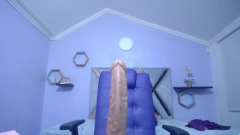 Amell Thomson online show from 12.23.24