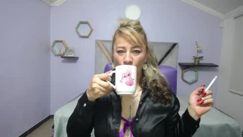 Amell Thomson online show from 12.24.24