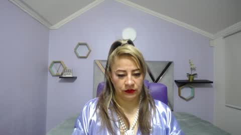 Amell Thomson online show from 12.28.24