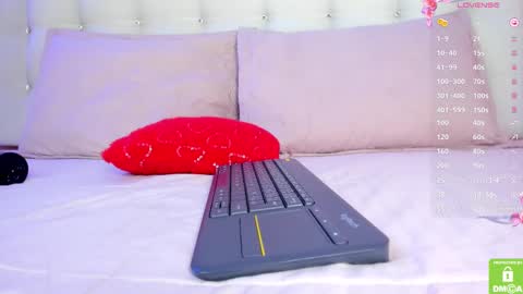          online show from 03.12.25