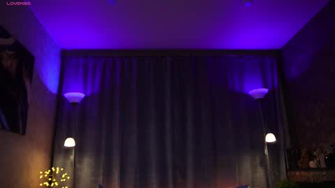 Snapshot of amelyxxx chatting on 03.07.25 Amy online show from 03.07.25