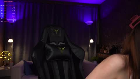 Snapshot of amelyxxx chatting on 03.08.25 Amy online show from 03.08.25