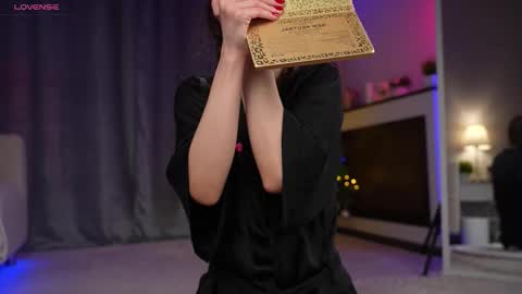 Snapshot of amelyxxx chatting on 12.15.25 Amy online show from 12.15.25