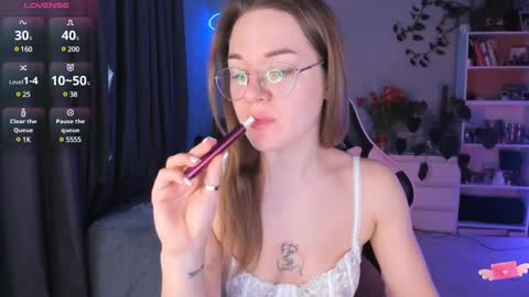 Hi-hi I am Kate welcome to my sexy room online show from 02.09.25