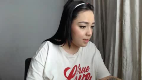 Snapshot of ami_rosee chatting on 12.02.24 ami_rosee online show from 12.02.24