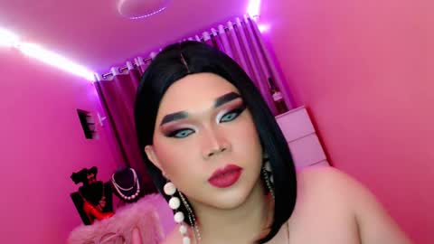 Queen Mireska online show from 02.05.25