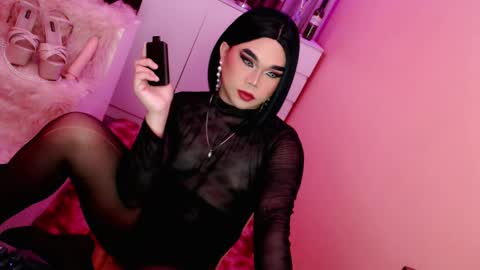 Queen Mireska online show from 02.07.25