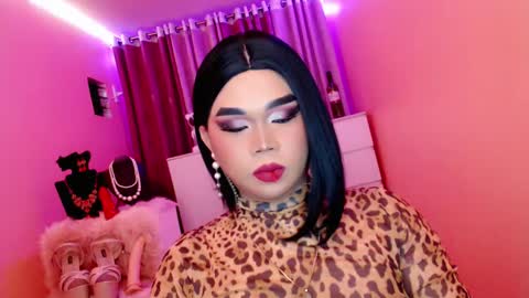 Queen Mireska online show from 02.20.25