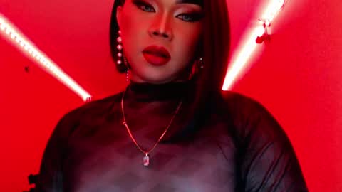 Queen Mireska online show from 02.25.25