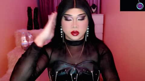 Queen Mireska online show from 02.04.26