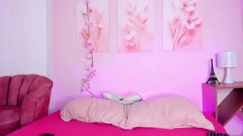 Snapshot of amiiclark chatting on 02.18.26 AmiiClark online show from 02.18.26