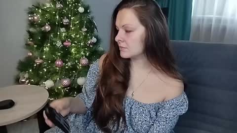 Snapshot of amilafran chatting on 01.13.25 Mila online show from 01.13.25