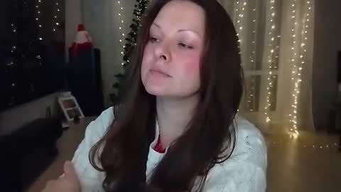 Snapshot of amilafran chatting on 01.12.26 Mila online show from 01.12.26