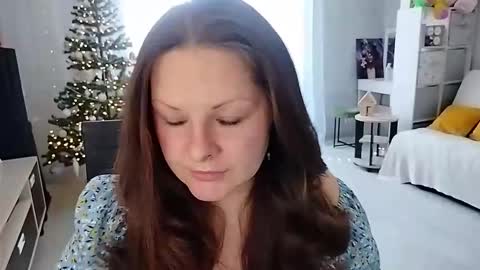 Snapshot of amilafran chatting on 01.15.26 Mila online show from 01.15.26